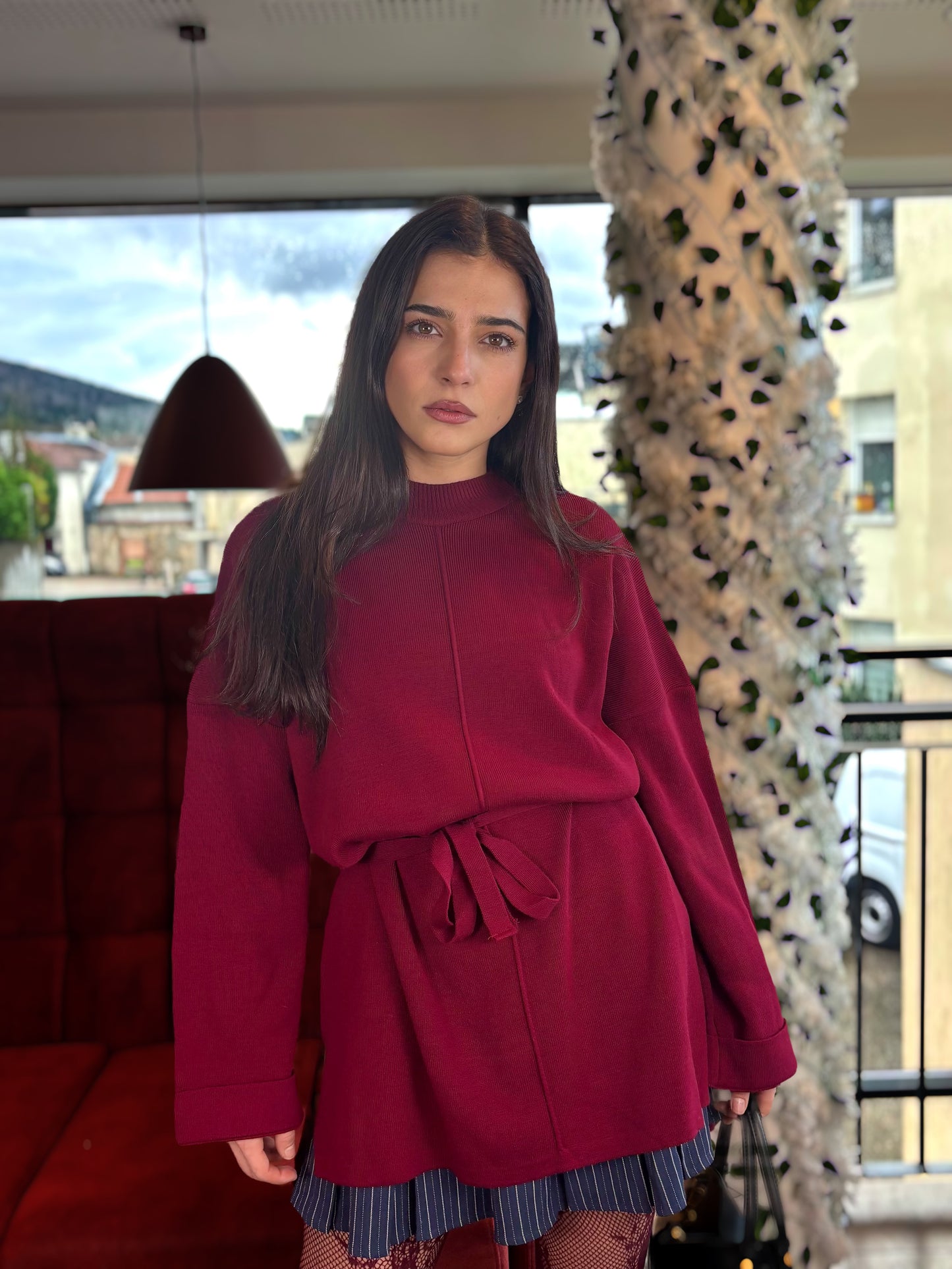 Pull long bordeaux avec ceinture
