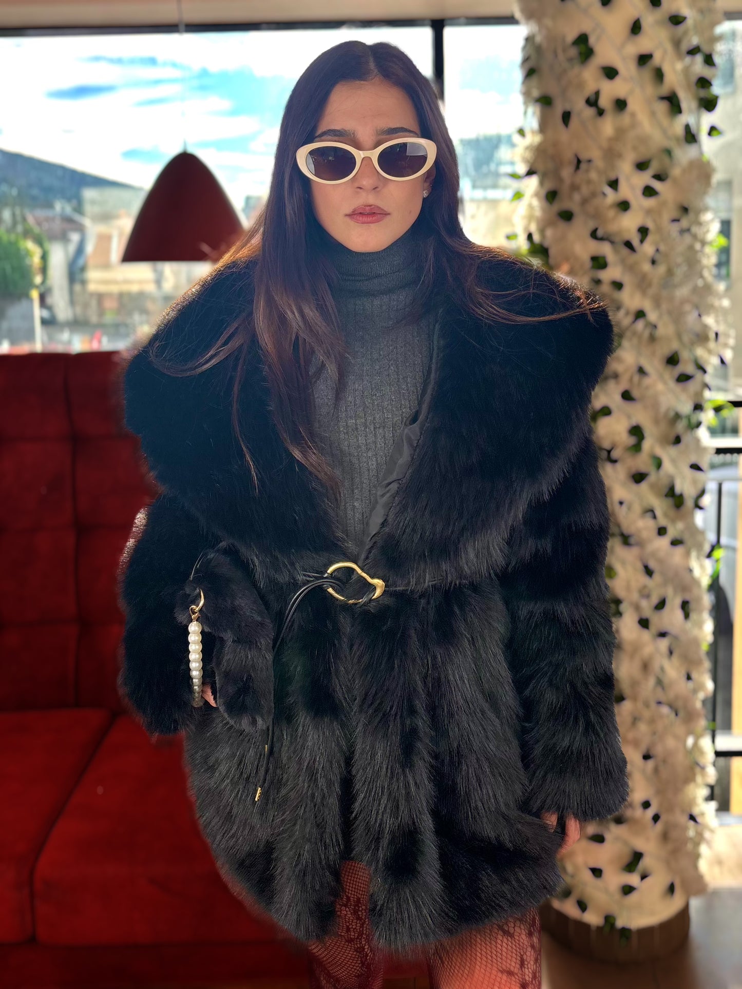 Manteau effet fourrure avec ceinture