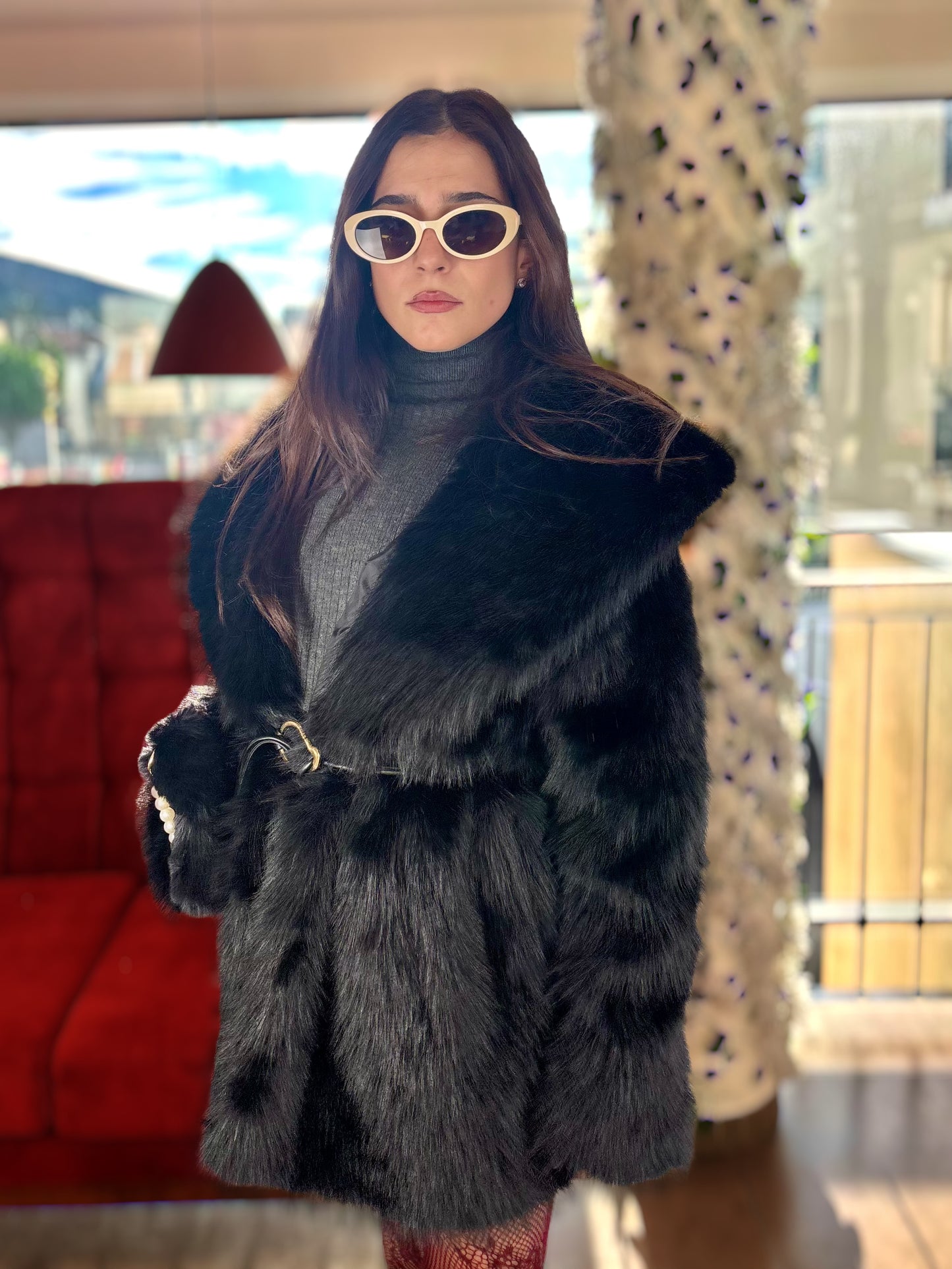 Manteau effet fourrure avec ceinture