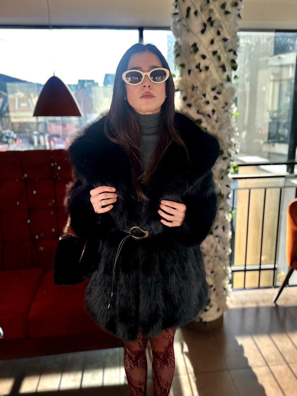 Manteau effet fourrure avec ceinture
