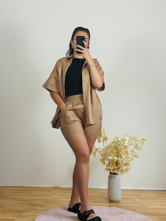 Ensemble Short Camel