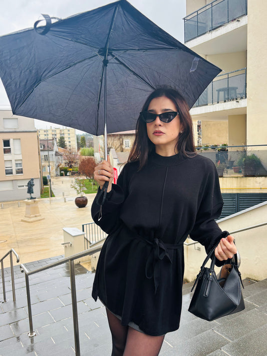 Pull long noir avec ceinture