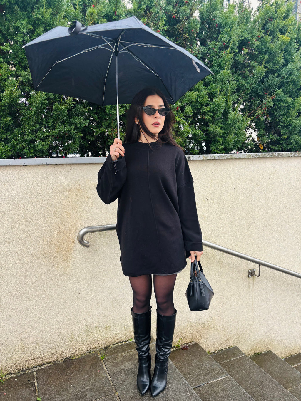 Pull long noir avec ceinture