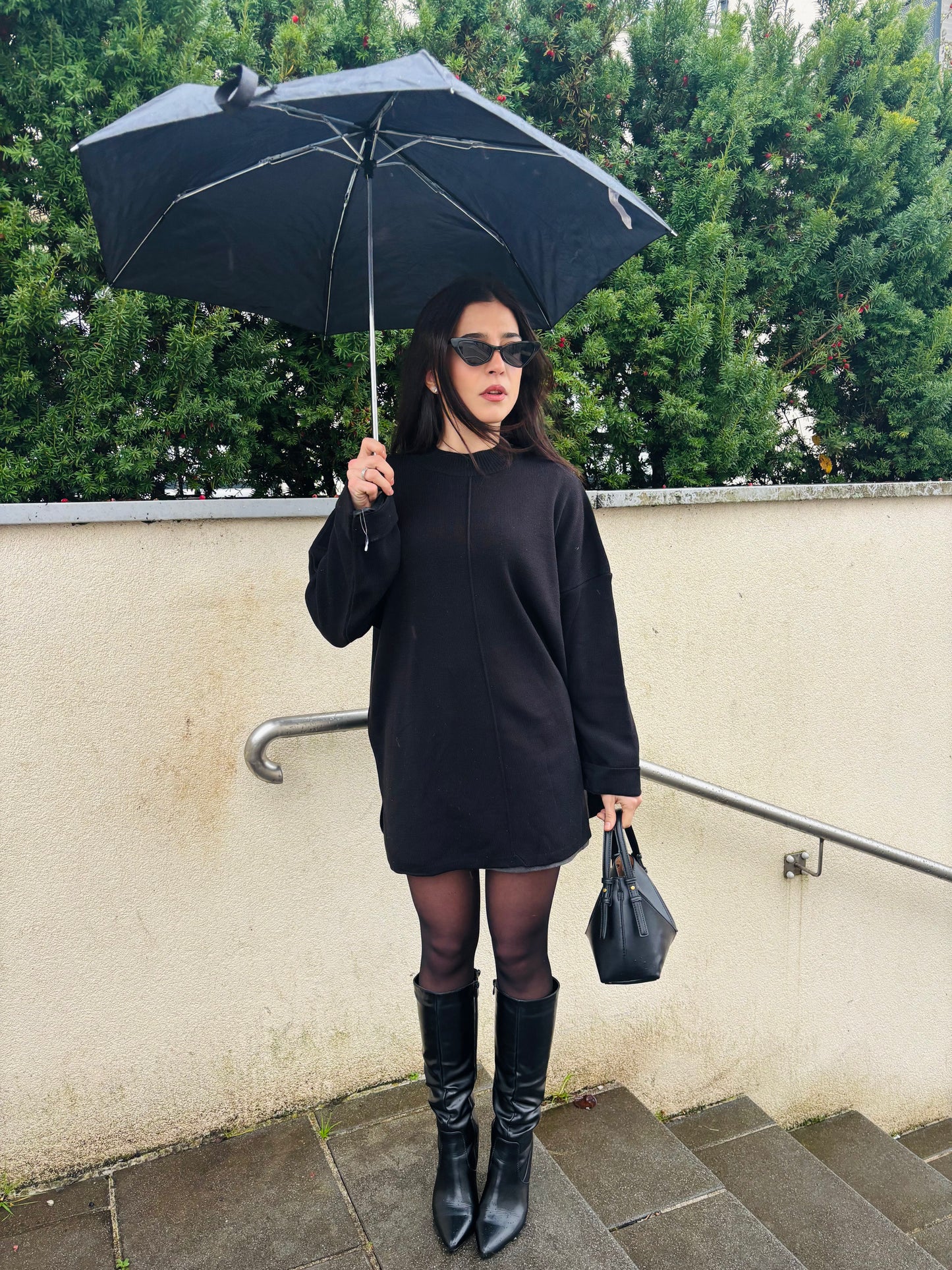 Pull long noir avec ceinture